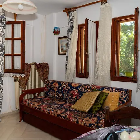 Paradeisos With Garden View * Áyios Dhimítrios
