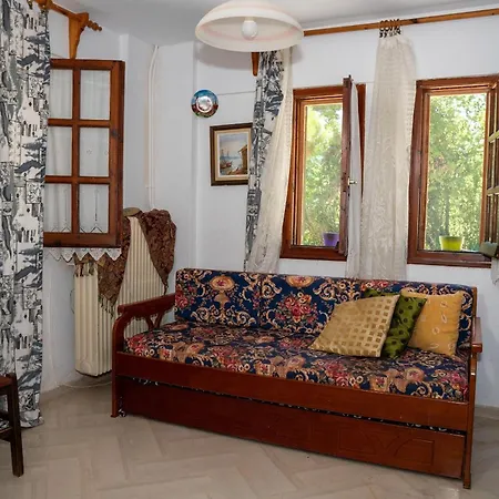 Appartement Paradeisos With Garden View